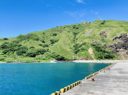 「日本で最も遠い島」へ海自ヘリが出動！国産哨戒機と連携して急患輸送  「新型」救難機がデビュー