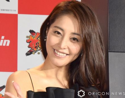 熊切あさ美、水着で弾ける圧巻美ボディ「ステキなヒップ」「とっても綺麗で美しい」　久々の海を満喫