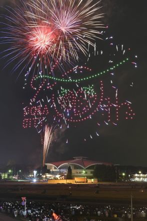 ドローンと２万発の花火、栃木県内初の共演　真岡で夏の夜空彩る