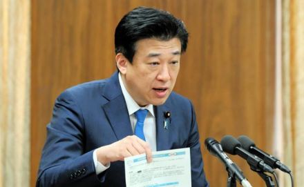 問題山積の防衛相「文民統制の観点から問題」辞任は否定　衆院安保委