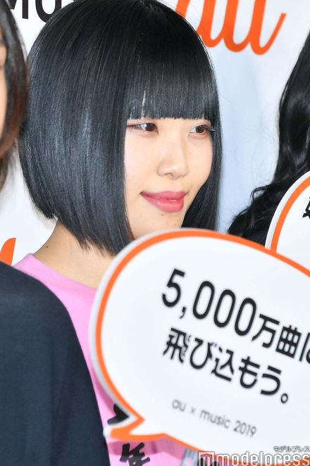 ヤバTありぼぼ、“旦那が泣いちゃった”新ヘア披露「可愛すぎ」「印象変わる」の声