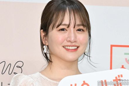 ゆうこす、黒ビキニで美谷間際立つ「セクシー」「美しい」の声