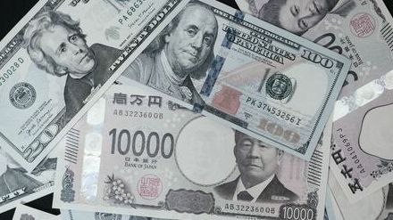 日銀は為替を金融政策の対象に入れるべきだ