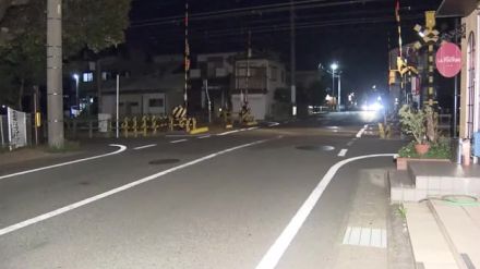 窃盗事件の犯人の車か…パトカーの追跡受けた軽乗用車が交差点で車と衝突し逃走 相手の運転手が頭等にケガ