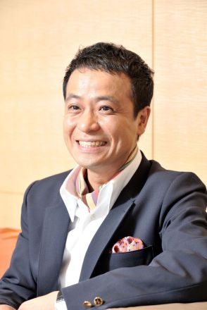 中山秀征（57）はなぜこれほどテレビに出続けるのか？ “歌も芝居もいまひとつ”だった群馬の少年が「誰にも負けないタレント」になるまで