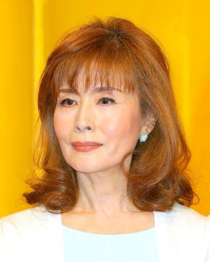 「ずっと見守って行きますよ」小柳ルミ子、共演女優の誕生日を盛大に祝福！「めっちゃカッコイイ」「さすが」