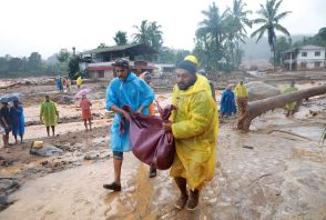 インド土砂崩れの死者９３人に　２５０人救助、捜索活動続く