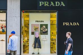 高級ブランド「プラダ」が好調、訪日需要受け日本で55％増収