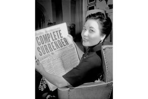 【秘史発掘】日本の降伏を伝える米国紙を手にした蒋介石夫人・宋美齢が抱えていた苦悩