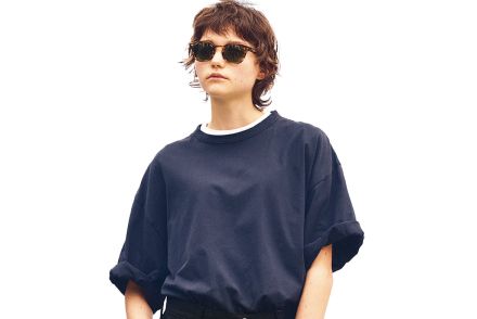 ラフなのにキレイ「Tシャツ姿も引き締まる」黒のチノパン