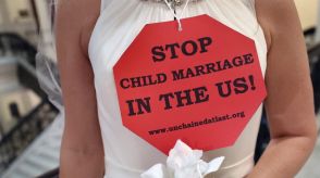 児童婚は米国でも合法的におこなわれている─廃止のために運動するサバイバーたちと、それを阻止しようとする人たち