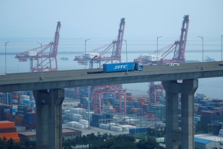 韓国7月輸出、前年比+13.9％　半導体好調で半年ぶりの大幅増加