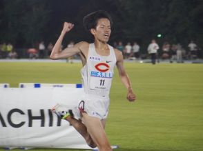 まるで中央大学と青山学院大学の対校戦？　フェスティバルになった記録会、中大OBによる「かけっこ教室」も