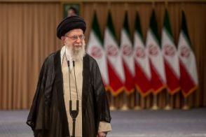 イラン最高指導者、イスラエルへの直接攻撃を指示　米紙報道