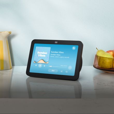 アマゾンEcho Show 8 (第3世代)発売。空間オーディオ技術採用、ビデオ通話や「呼びかけ」対応スマートディスプレイ