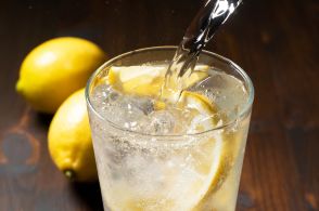 居酒屋に「3ヶ月漬けレモンサワー」というドリンクがありました。これって”密造酒”に該当しますか？