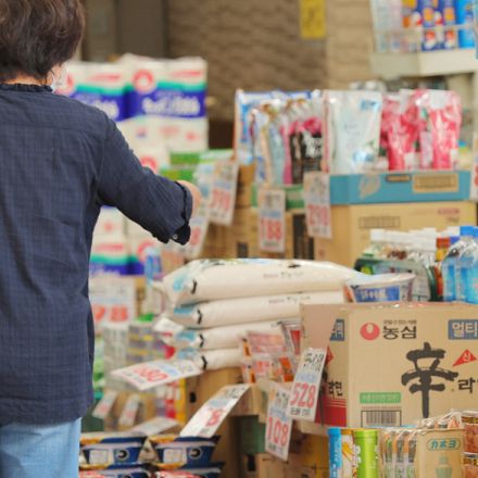 「ステルス値上げ」ラッシュが庶民を襲う…価格改定に消費者ウンザリ、中身減しか打つ手なし