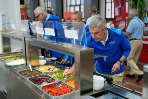 パリ五輪　不満の声が多い選手村の食事で「おいしい」と注目のスイーツ　ノルウェー競泳選手が“布教”