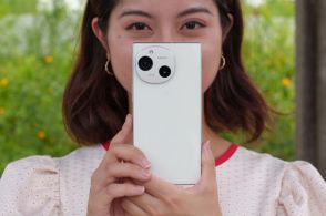 シャープ「AQUOS R9」のカメラはデザインが東洋的で面白い　撮り心地もかなり良好