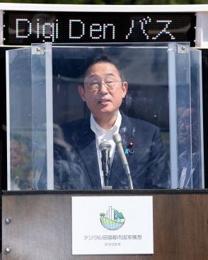 「国民の生活は守らない」岸田首相、わが身を守る防弾パネルの気になる「強度」相次ぐ政治家襲撃に自民党内から「いまごろ？」