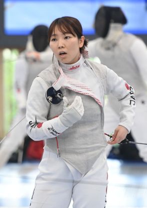 フェンシング女子フルーレ団体、日本が史上初の銅メダル獲得　1点差で逃げ切り、1大会で初の複数メダル【パリ五輪】