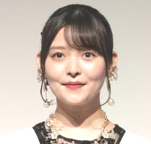 上坂すみれ、インスタ1000投稿目に懐かしの写真大公開に「今も昔もずっとかわいくて大好き」