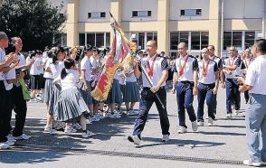 「正々堂々とプレー」　富山商野球部、甲子園へ出発