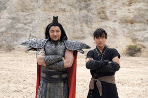 映画「キングダム」4作連続興収50億超え、山崎賢人＆大沢たかお並ぶメイキング写真も