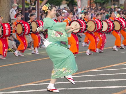 幸を呼ぶ「盛岡さんさ踊り」開幕　暑い夏を踊りと太鼓で熱く盛り上げる