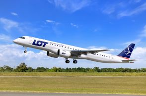 LOTポーランド航空、E195-E2受領　8/11就航、10月までに全3機