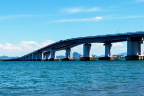 滋賀の大動脈「琵琶湖大橋」いつになったら無料化されるのか 開通から60年 料金徴収期限が「延長されまくり」の理由とは