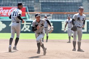 プロ注目右腕、熊本工・廣永大道がベンチ外へ　肋骨の疲労骨折【甲子園練習】