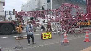 ７０トンクラスのクレーン車が倒壊　病院の建設工事現場で資材を降ろし前方に進んだ際に倒れる　札幌市