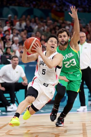 最後まで戦い抜いたバスケ男子代表 絶対条件だったブラジル戦に敗れ、予選突破ならず【パリ五輪 男子バスケ】