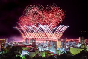 「熱海海上花火大会」8月開催は5日・8日・18日・23日。網代温泉の宿泊客向け特別観覧席あり