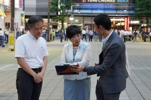 小池百合子都知事らが東京・新宿のトー横視察　「ワーニングを出す体制が整ってきた」