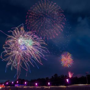 東京最大の尺五寸玉は圧巻！ 「いたばし花火大会」が8月3日（土）に開催。 周辺の交通規制にもご注意を。