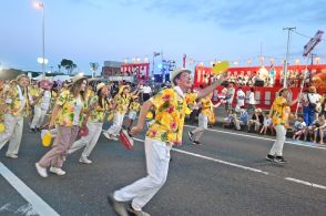 ２０００人「ドンワッセ！」　いわきおどり小名浜大会　福島県いわき市