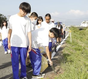 校区6カ所、朝から清掃　久保中全生徒が地域住民と　三重・松阪