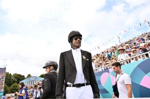 スヌープ・ドッグさん ライダー姿で馬術会場に登場 パリ五輪