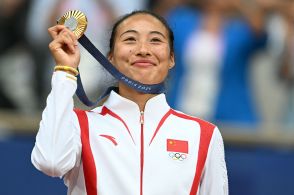 鄭が中国勢初のシングルス金メダル獲得 パリ五輪テニス女子