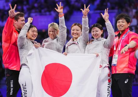 【フェンシング】開会式旗手、個人戦敗退、サーブル団体銅…江村美咲「すごく良い大会になった」