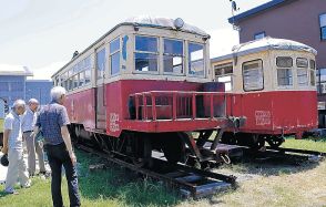 旧尾小屋鉄道を産業遺産に　保存会、小松の車両状態を確認　クラファンで補修支援募る