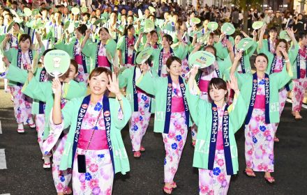 「うねめ音頭」力強く　うねめまつり閉幕