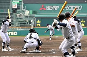 中京大中京、甲子園で汗流す　地元球場より「かたい」「やわらかい」