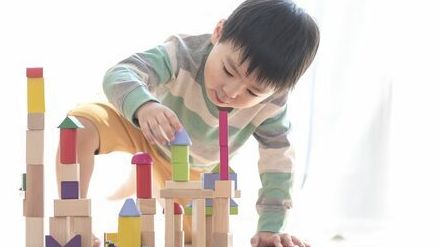 「10秒間待ってから子どもに声をかける」を意識したら変わること　子育てに取り入れたいモンテッソーリ教育