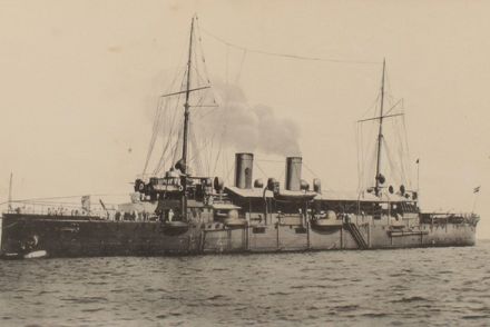 海ないのになぜ戦艦!? かつて日本とも戦ったヨーロッパの内陸国とは「潜水艦長」には有名人も