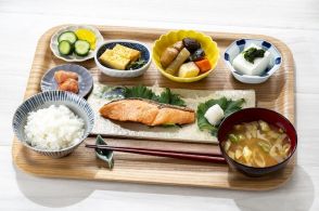 血糖値上昇を抑え、疲れない体をつくる【8つの食事術】「たんぱく質豊富な“鶏むね肉”は疲労や老化を避ける“ミラクルフード」