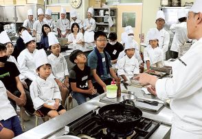 セミの素揚げ、どんな味？　浜松で昆虫食体験会　魅力や栄養素の解説も