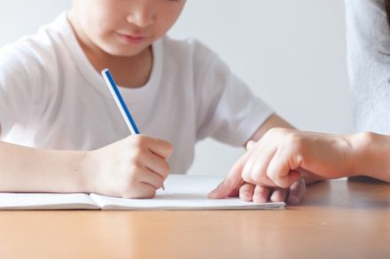 「子どもの受験に父親がまったく関わらないのはアリ!?」中学受験ママ・パパと人気塾講師が明かした“本音”とは